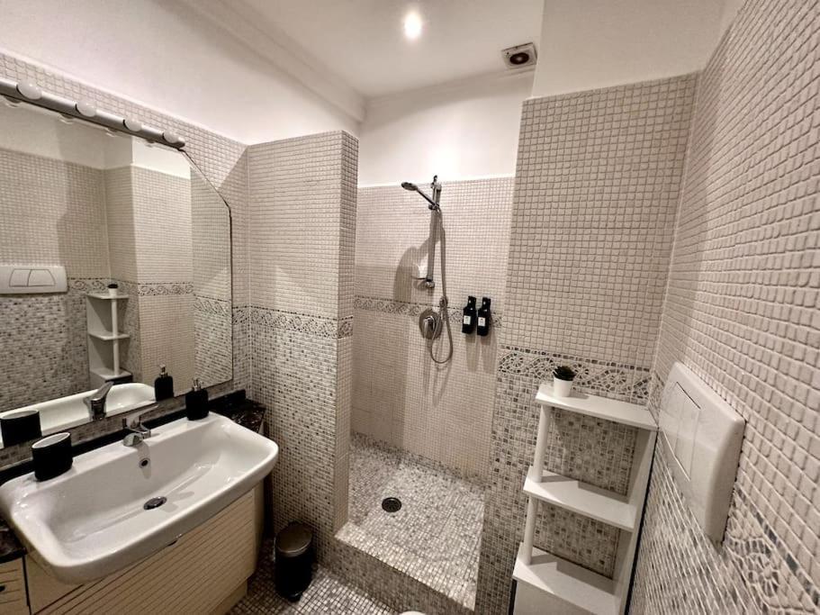 Luxurious Flat Close To The Vatican/Metro Рим Екстериор снимка